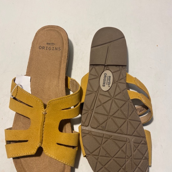 Earth Origins mustard color flat slide on sandals various sizes all NWT - Picture 3 of 5